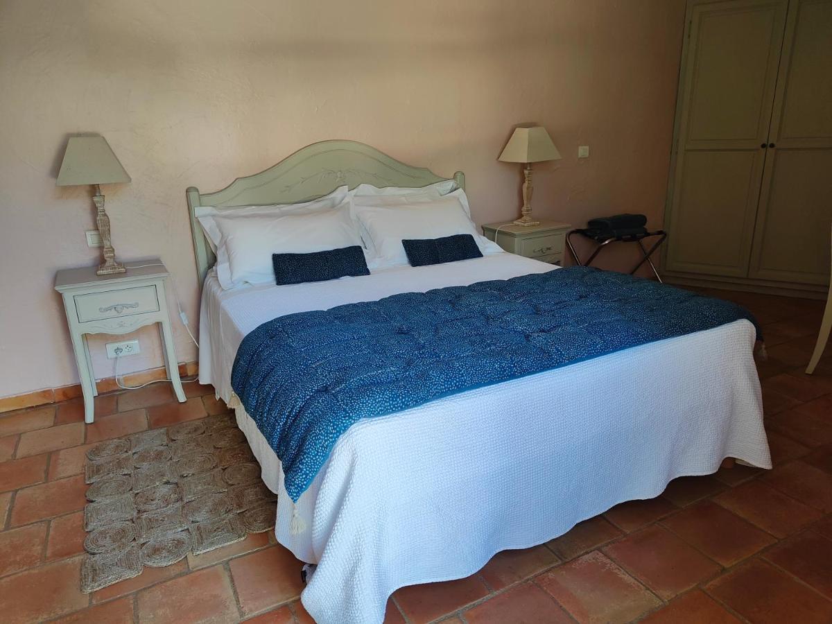 Le Chant Du Coeur Bed & Breakfast Roussillon  Exterior photo